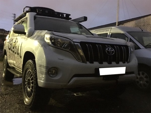 TOYOTA LAND CRUISER 150