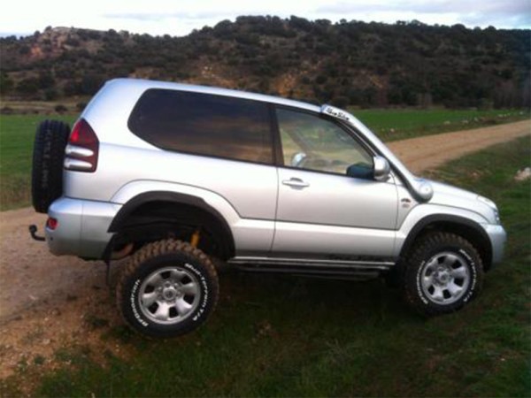 TOYOTA LAND CRUISER 120