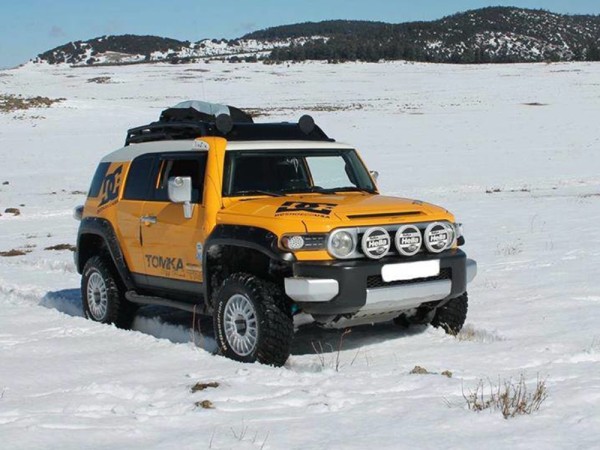 TOYOTA FJ CRUISER