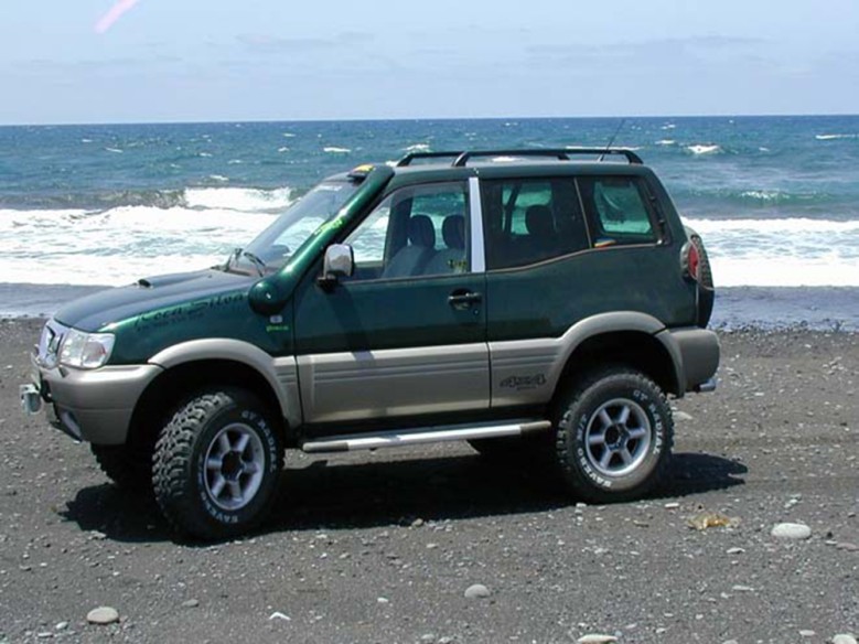 NISSAN TERRANO II